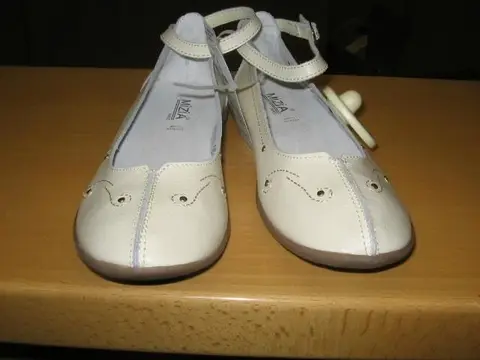 Shoes "Woman`s Shoes MIZIA"