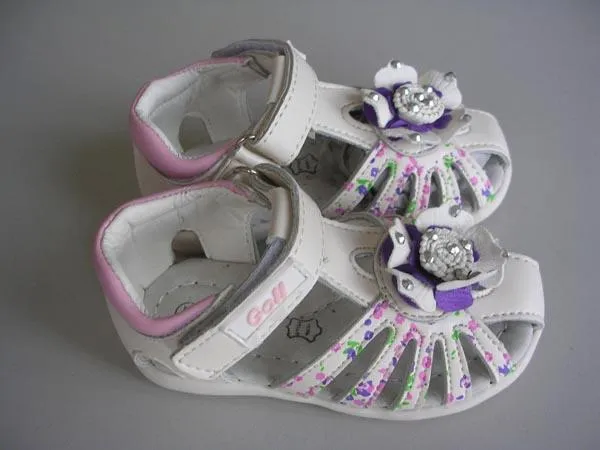 Girls' sandals