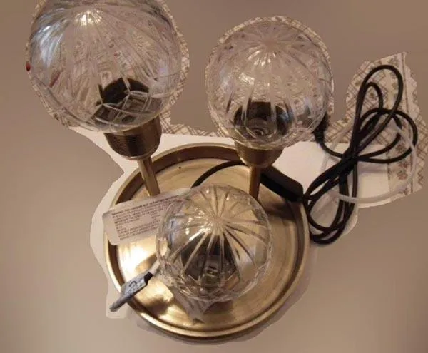 Table lamp