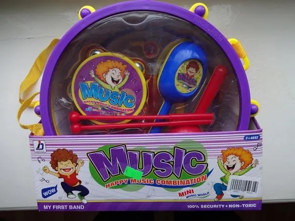 Игрушечные музыкальные инструменты