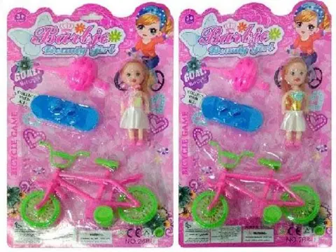 Plastic doll set