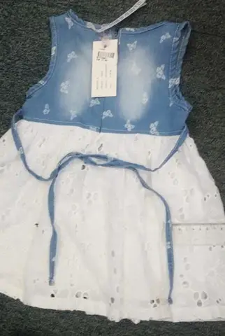 Girl's dress