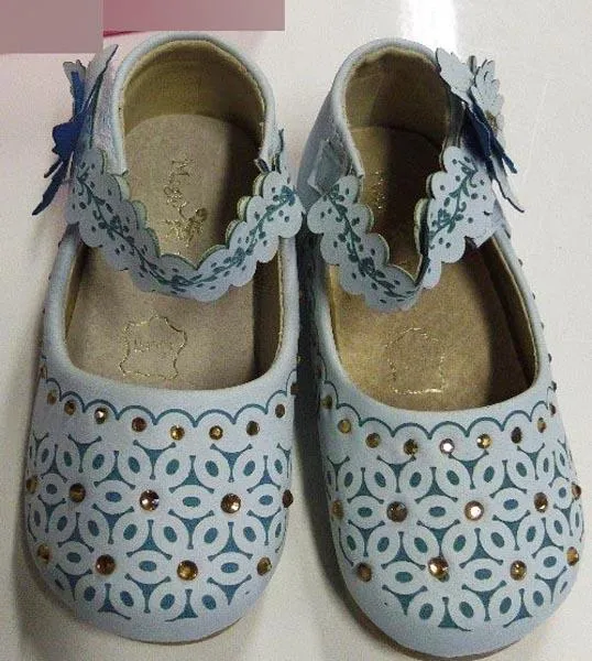 Children's shoes