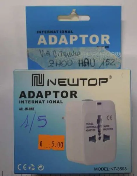 Travel plug adapter