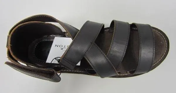 Ladies' sandals