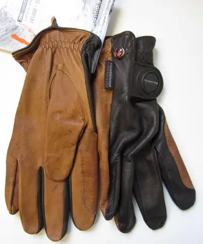 Women's riding gloves