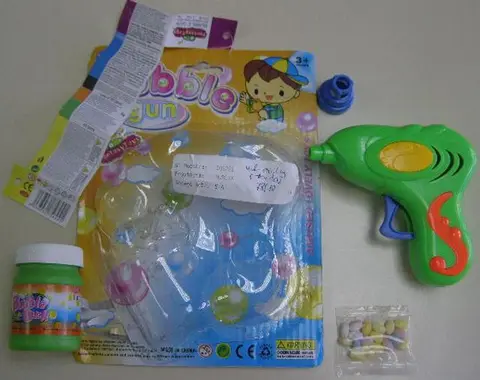 Пластиковый пистолет для мыльных пузырей «Bubble Gun»