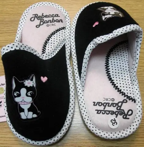 Girls' slippers