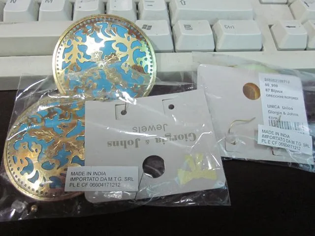 Earrings - Imitation jewellery