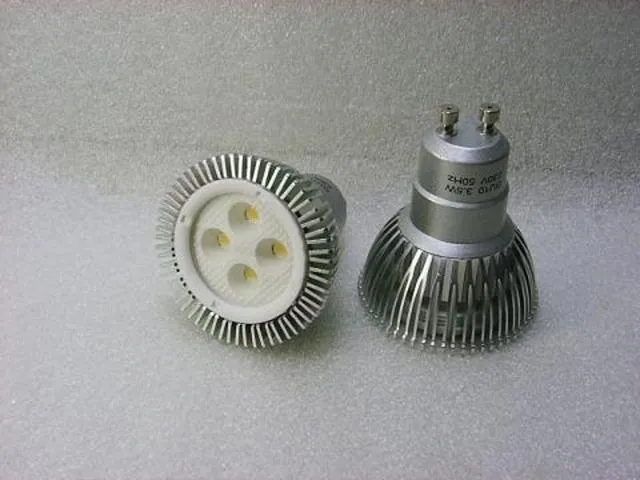 LED light bulb