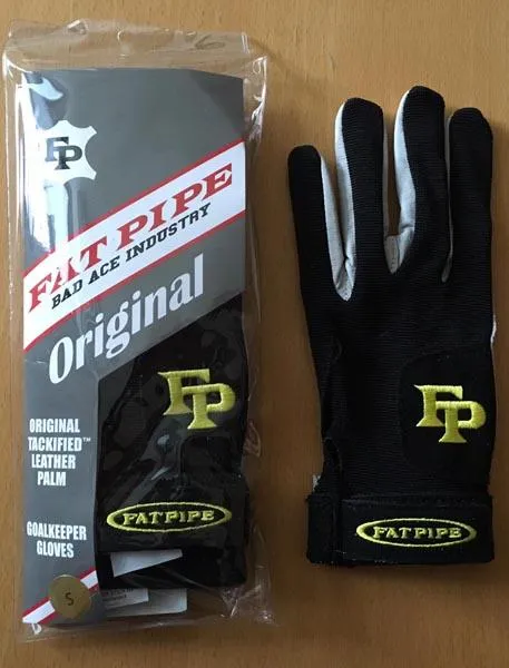 Goalkeeper gloves