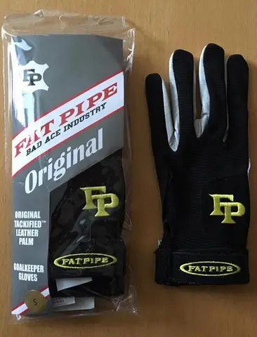 Goalkeeper gloves