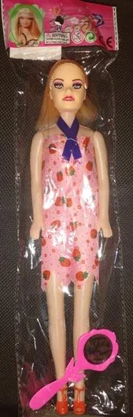 Пластиковая кукла