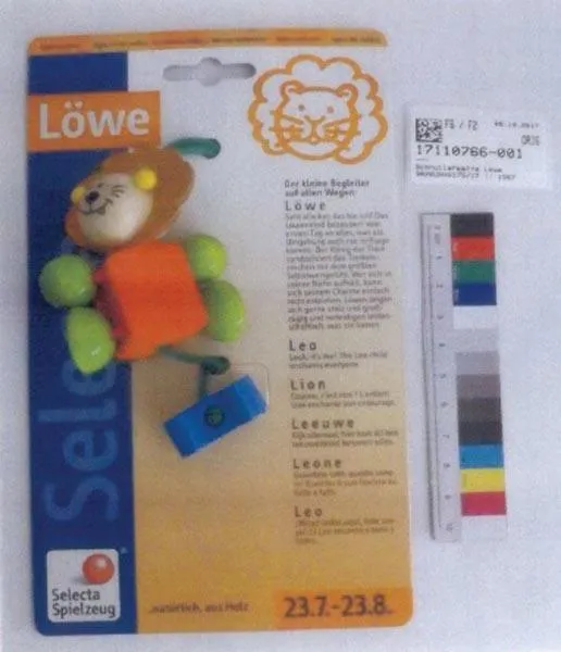 Dummy chain with wooden toy