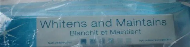 Teeth whitening pen "Whitens And Maintains"