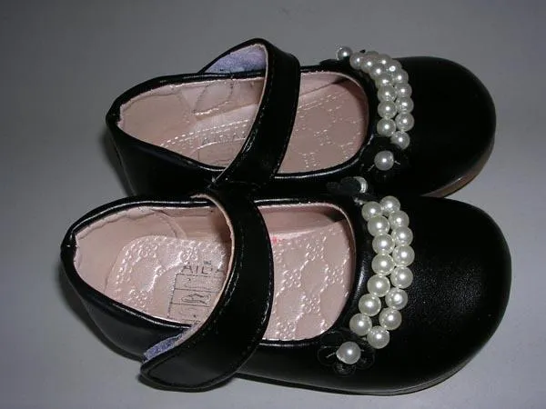 Baby’s shoes