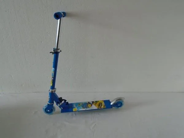 Toy scooter