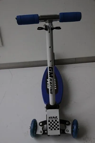 Toy scooter