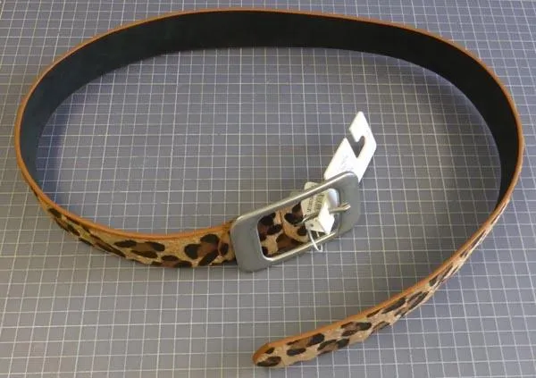 Ladies’ leather belt