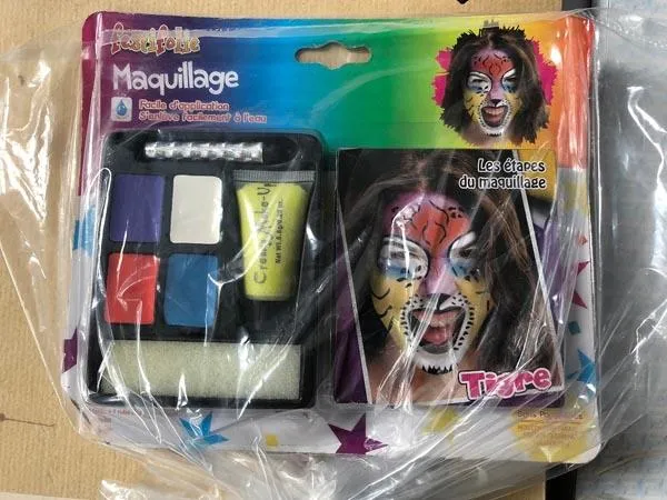 Fancy-dress make-up set