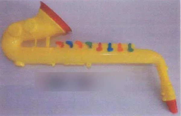 Игрушечный саксофон