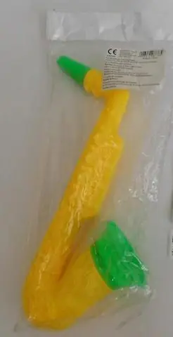 Игрушечный саксофон