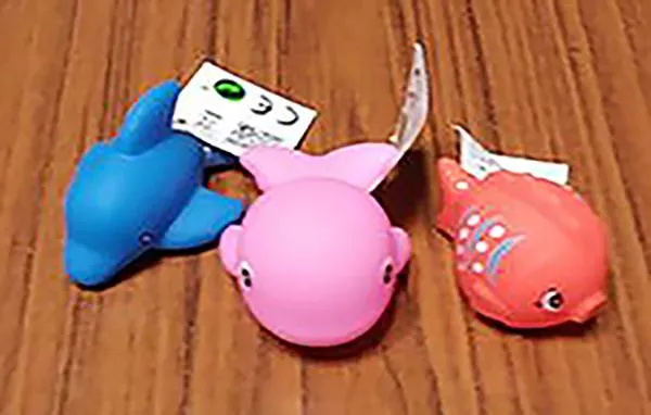 Bath toy with LEDs