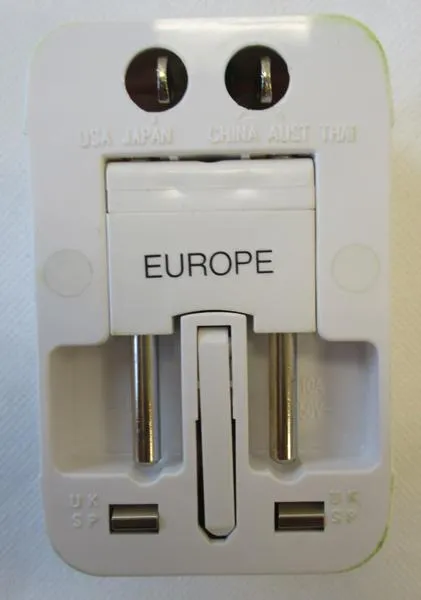 Travel plug adapter