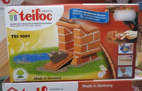 Toy construction set