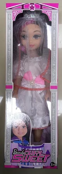 Пластиковая кукла