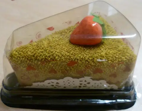 Полотенце с украшением