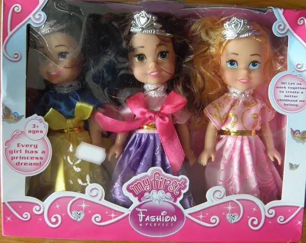 Plastic doll set