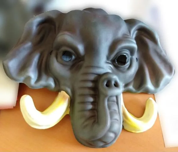 Fancy-dress mask