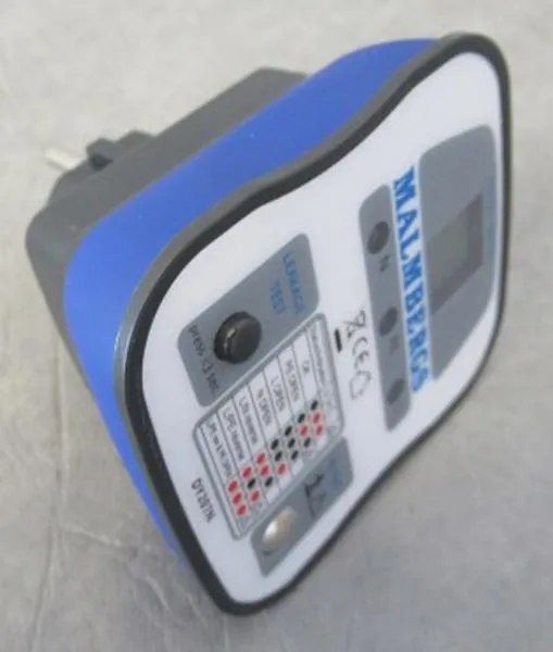 Mains socket tester