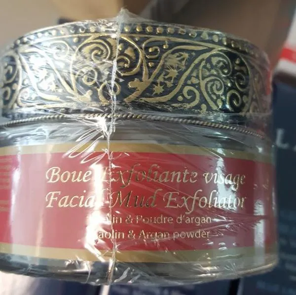 Face scrub
