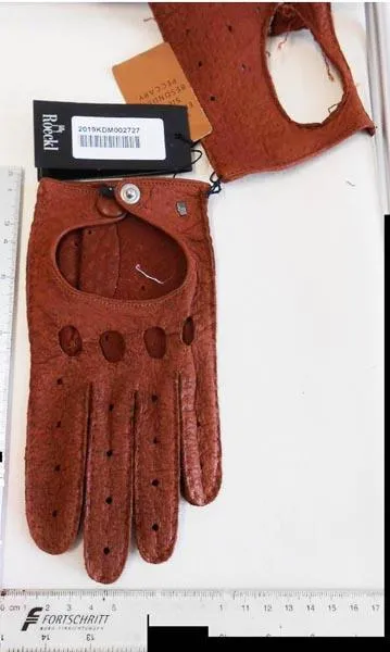 Leather gloves