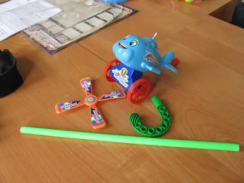 Игрушка-самолёт на верёвочке «Funny Plane»