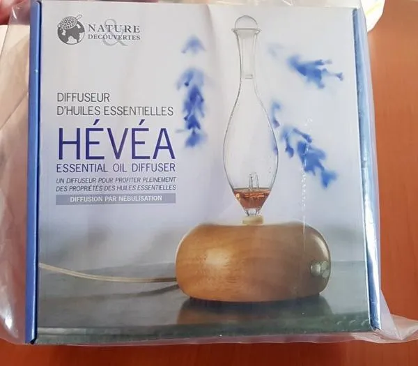 Essential-oil diffuser