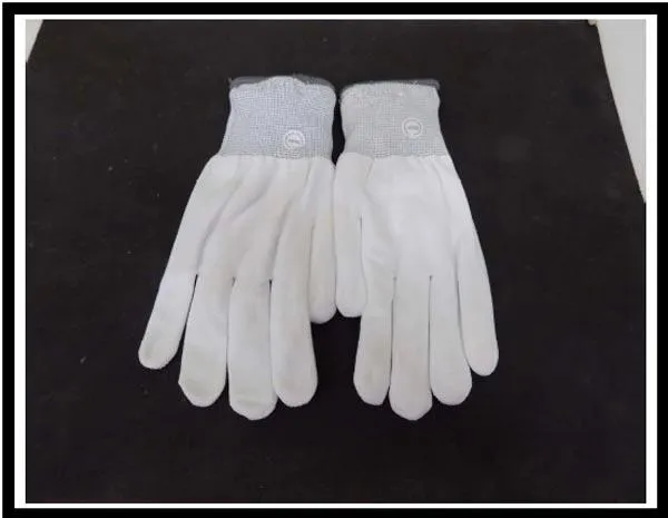 Light up gloves