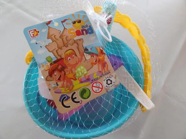 Beach toy set