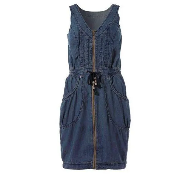 Denim dress with belt