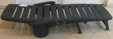 Шезлонг