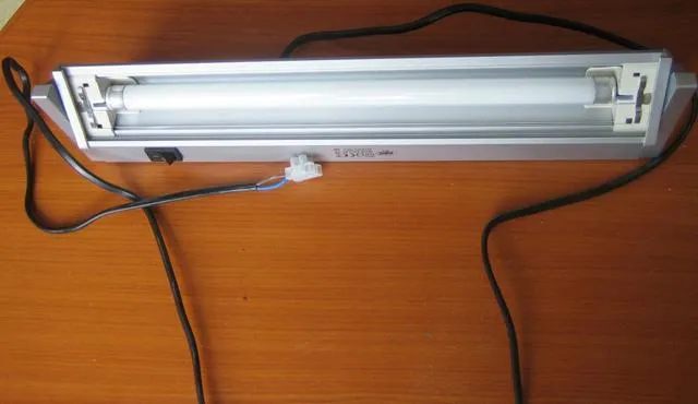 Fluorescent lamp