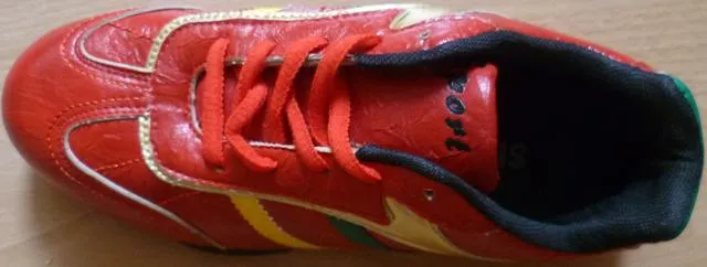 Ladies’ sports shoes