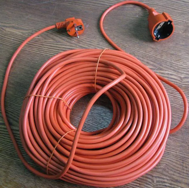 Cable extension cord