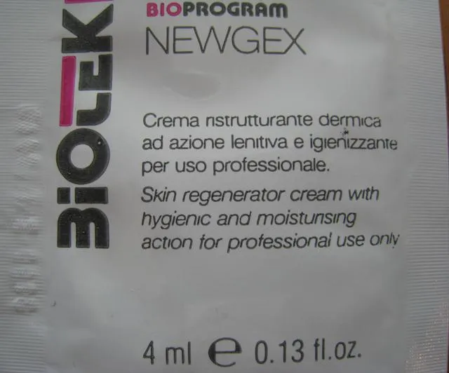 Skin regenerator cream for permanent make-up and t