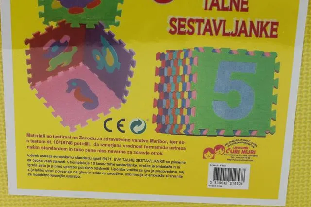 Toy puzzle mat